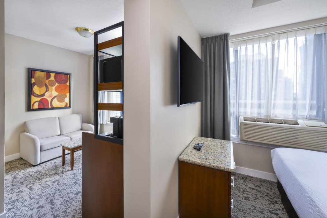 Quality Inn & Suites Downtown Vancouver 49/67