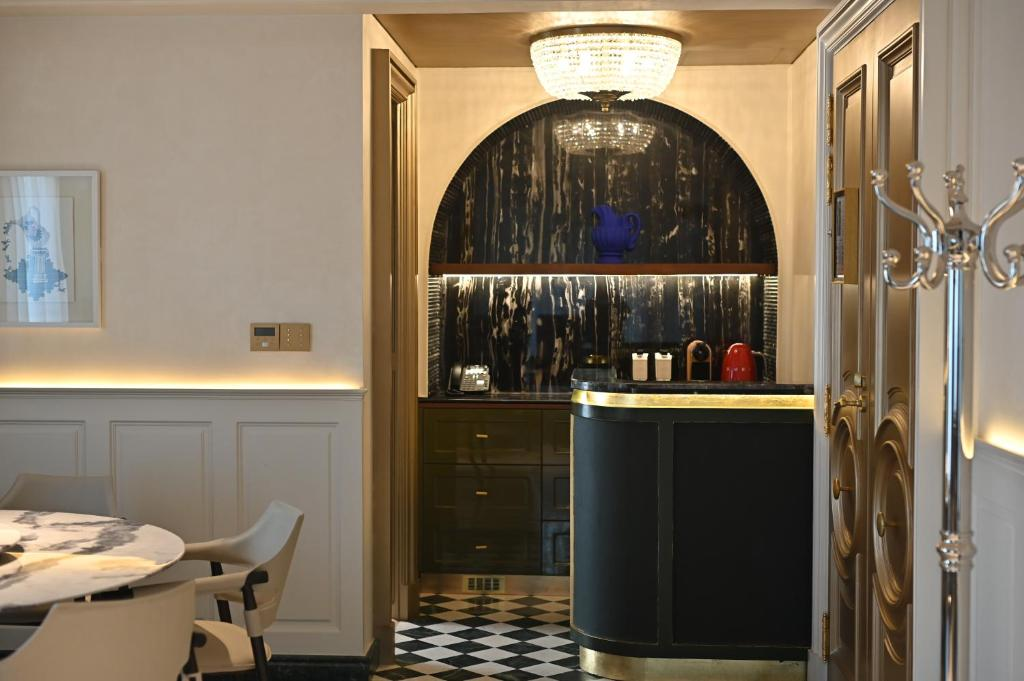 The Townhouse Hotel 14/17