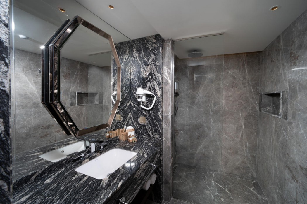 Bentley Hotel Bosphorus 34/86