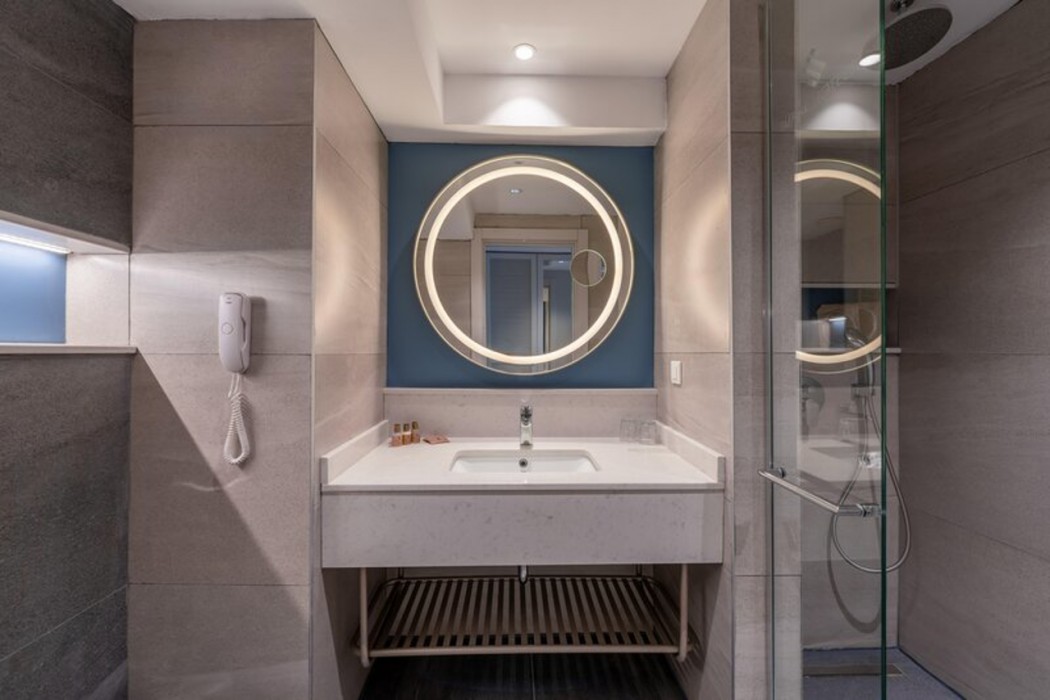 Sural Saray - Adults Only 16+ 17/65