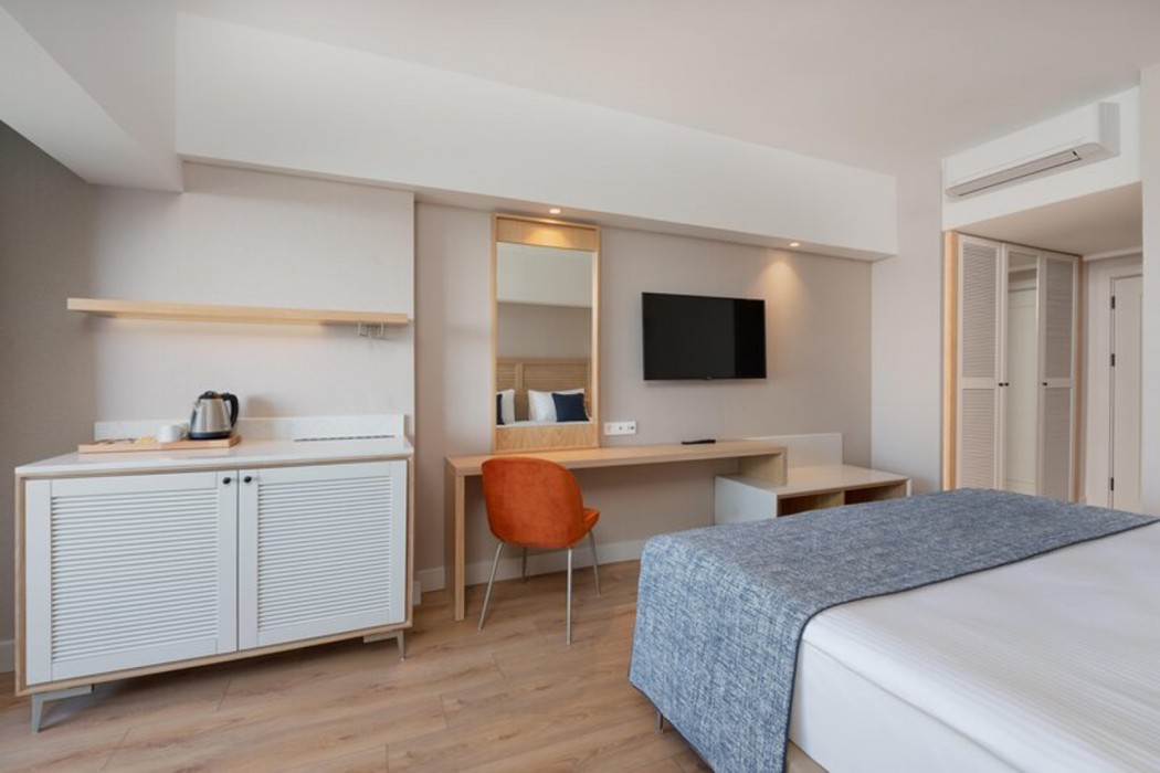 Sural Saray - Adults Only 16+ 16/65