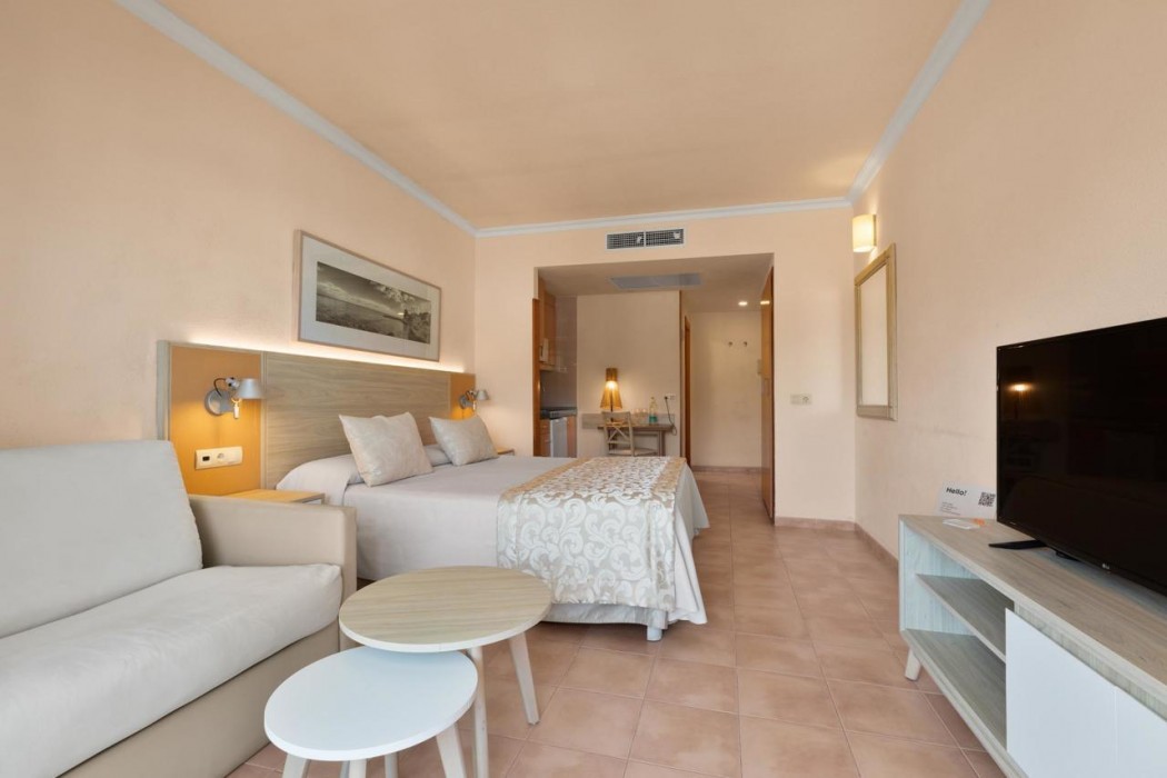 Viva Cala Mesquida Resort and Spa 32/99