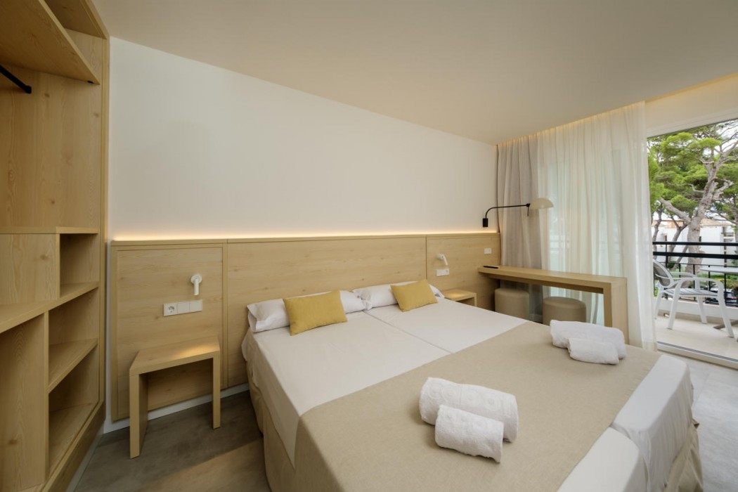 Cala Ferrera Hotel 91/191
