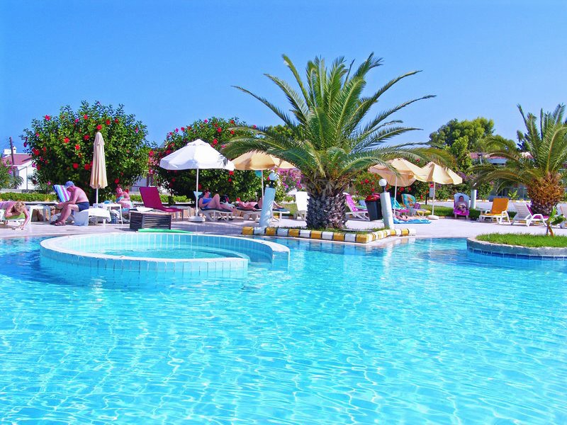 LAPETHOS RESORT 6/8