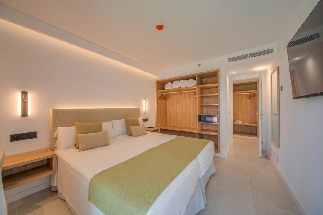 Playa Esperanza Resort 14/82