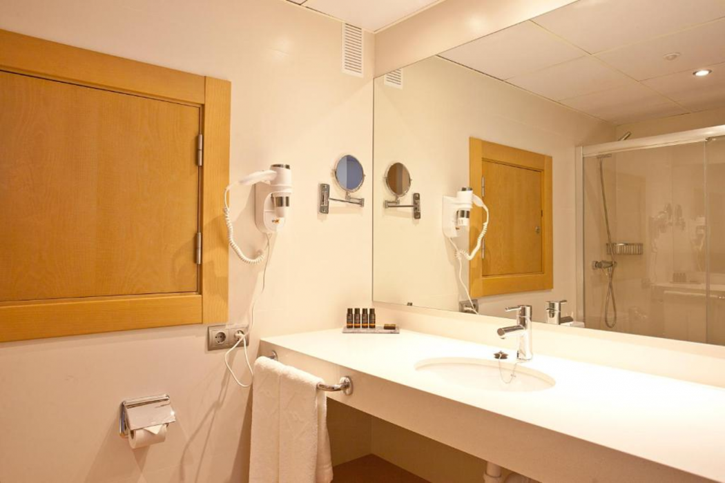 Ponent Mar Aparthotel 10/62