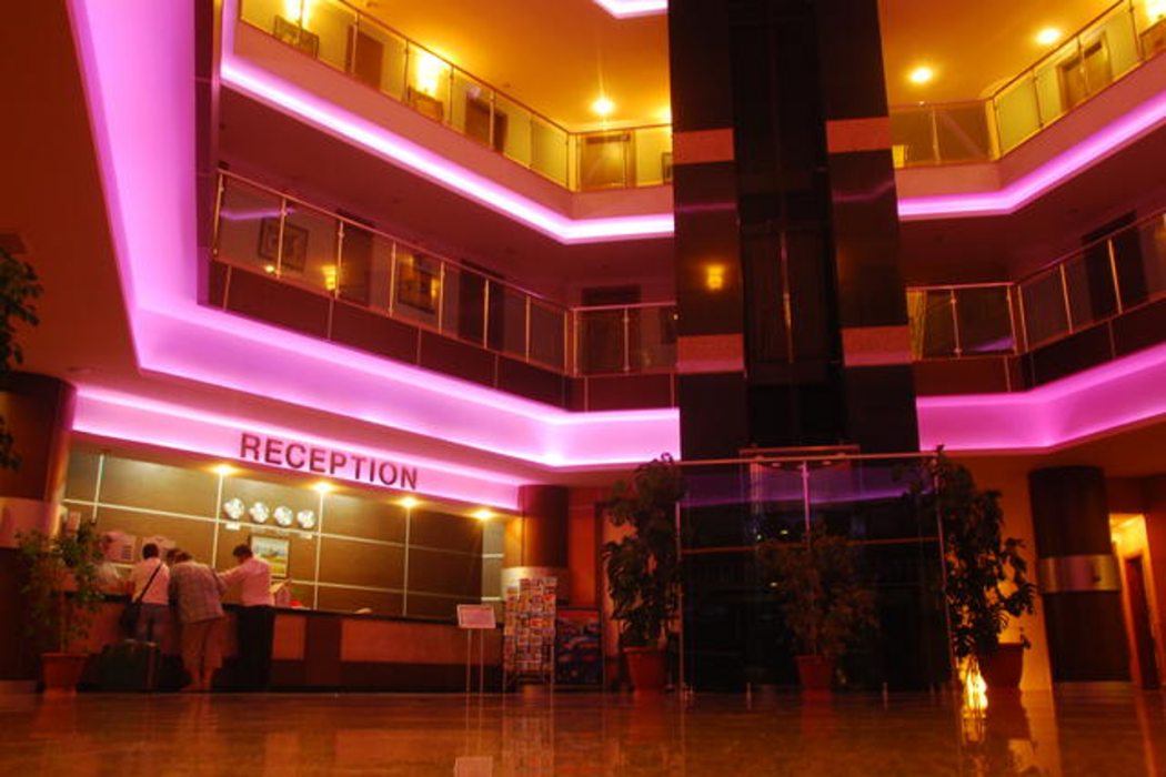 Club Side Coast Hotel 6/31