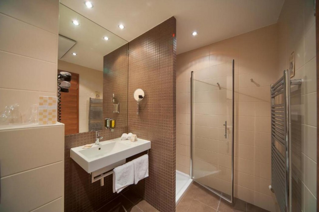 Hotel Kras 26/61