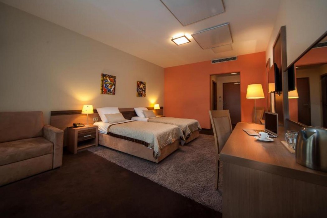 Hotel Kras 25/61