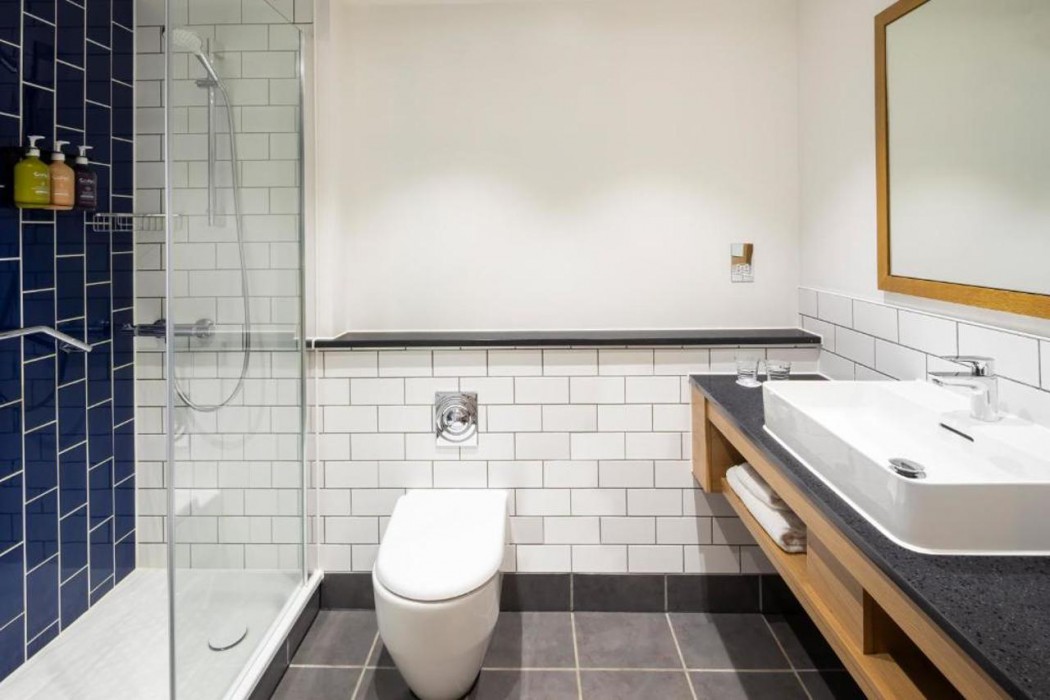 Holiday Inn High Wycombe M40 Jct. 4 18/59