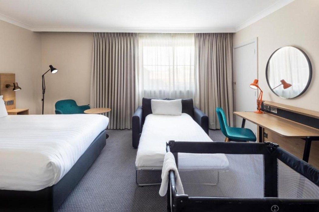 Holiday Inn High Wycombe M40 Jct. 4 12/59