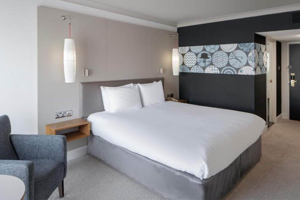 Crowne Plaza Plymouth, an IHG Hotel 10/70