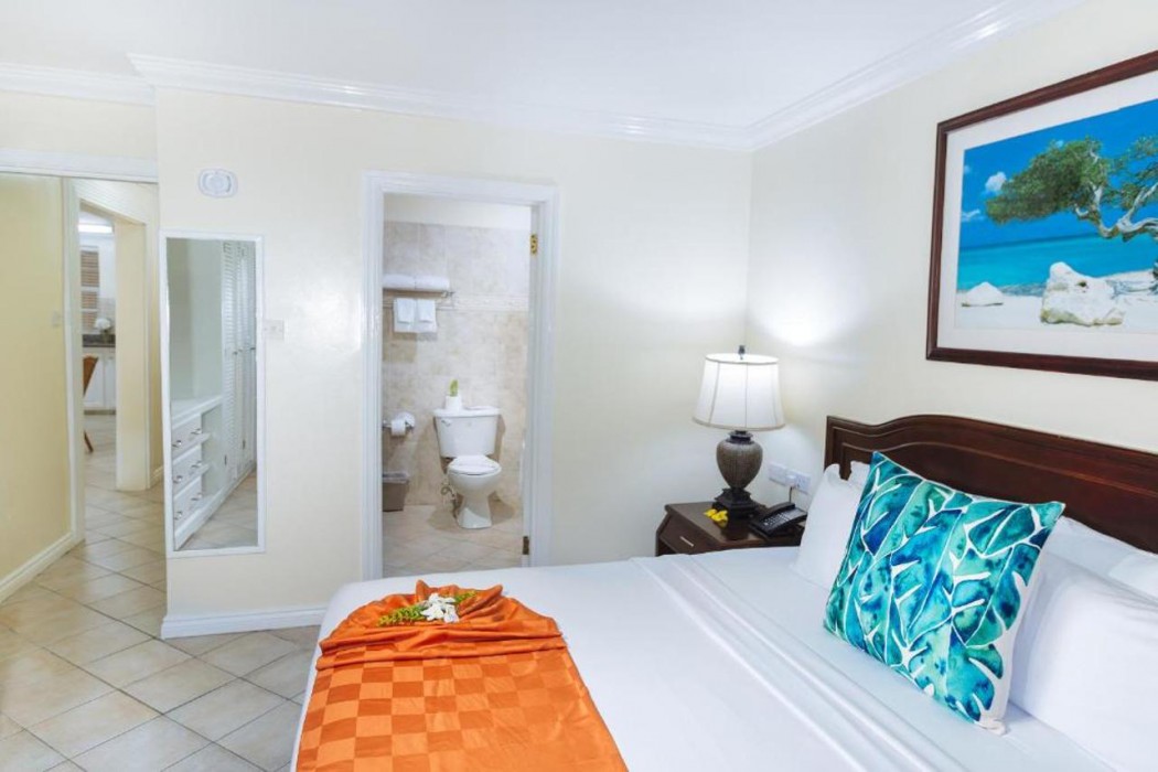 Bay Gardens Hotel 8/29