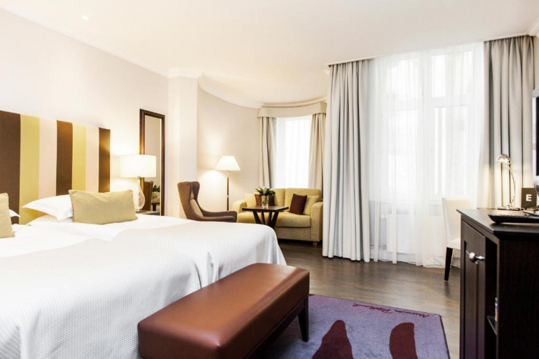 Elite Hotel Savoy 12/31