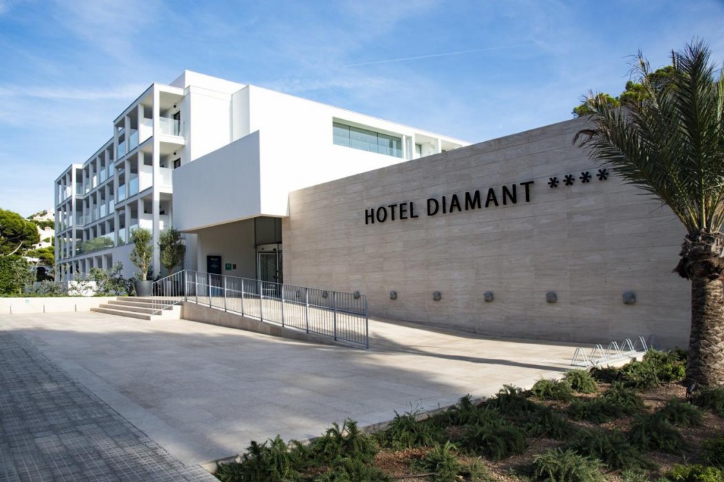 Diamant Hotel and Aparthotel 3/77