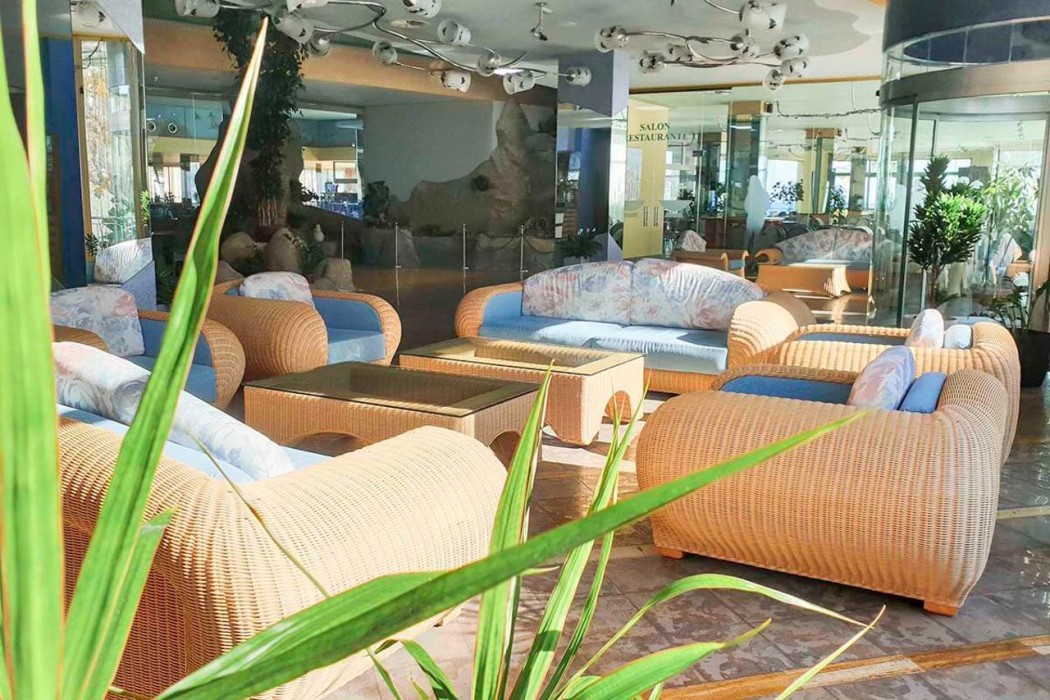 Volga Hotel 6/70