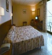 Mercedes Hotel 9/56