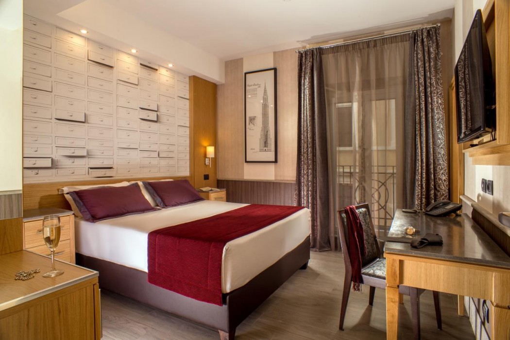 Royal Court Hotel 21/63
