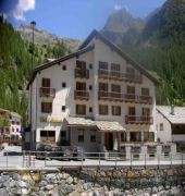 Dufour Hotel 1/42