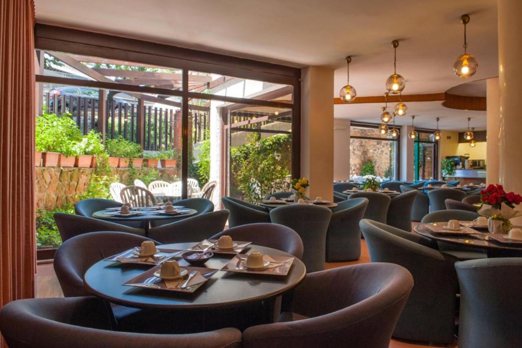 Hotel La Pergola 40/48