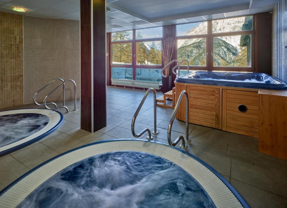 Hotel Sansicario Majestic 10/21