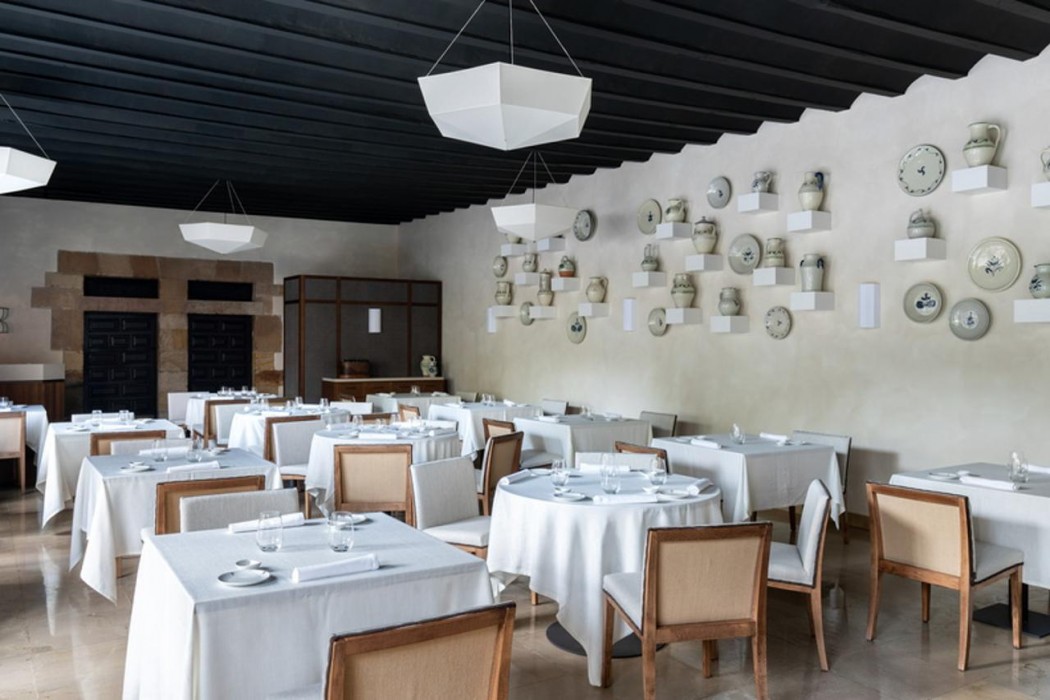 PARADOR DE SANTILLANA GIL BLAS 25/38
