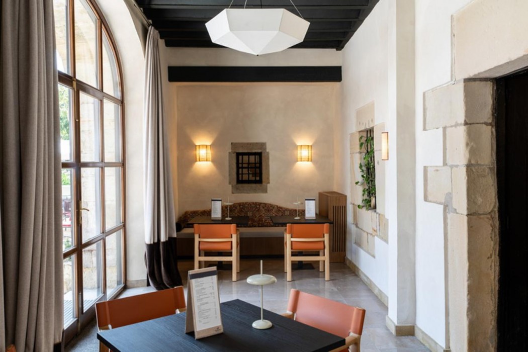 PARADOR DE SANTILLANA GIL BLAS 26/38