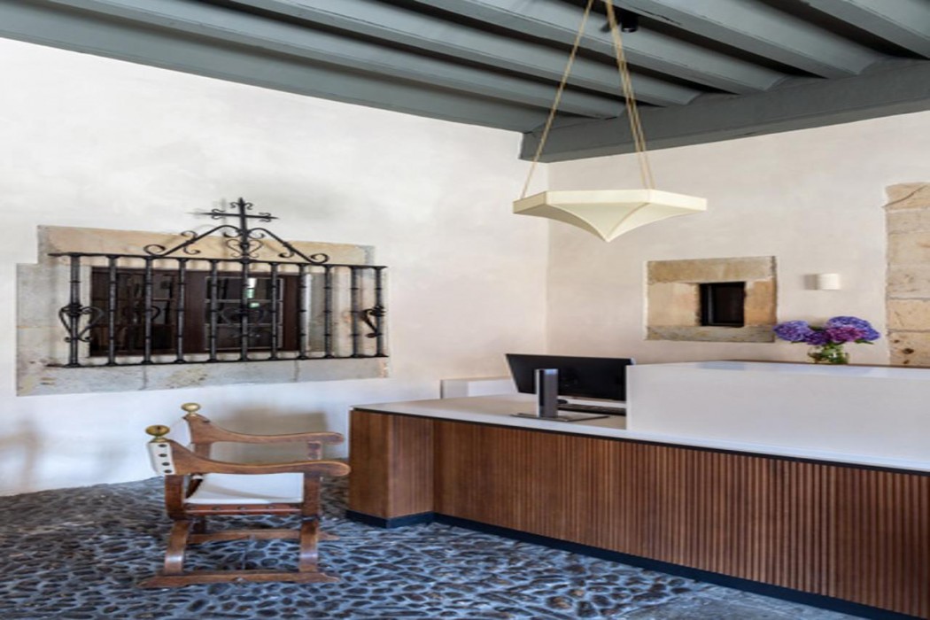 PARADOR DE SANTILLANA GIL BLAS 8/38