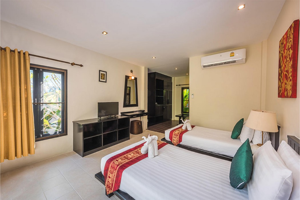 Princess Kamala Beachfront Hotel Phuket 25/92