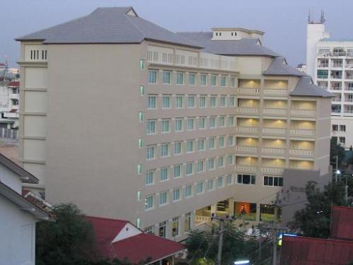 CROWN PATTAYA BEACH HOTEL 2/58