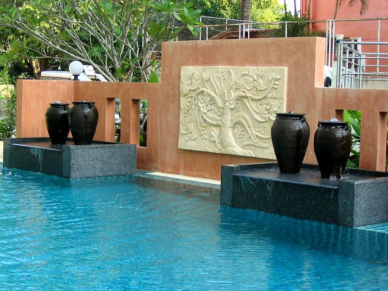 CROWN PATTAYA BEACH HOTEL 33/58