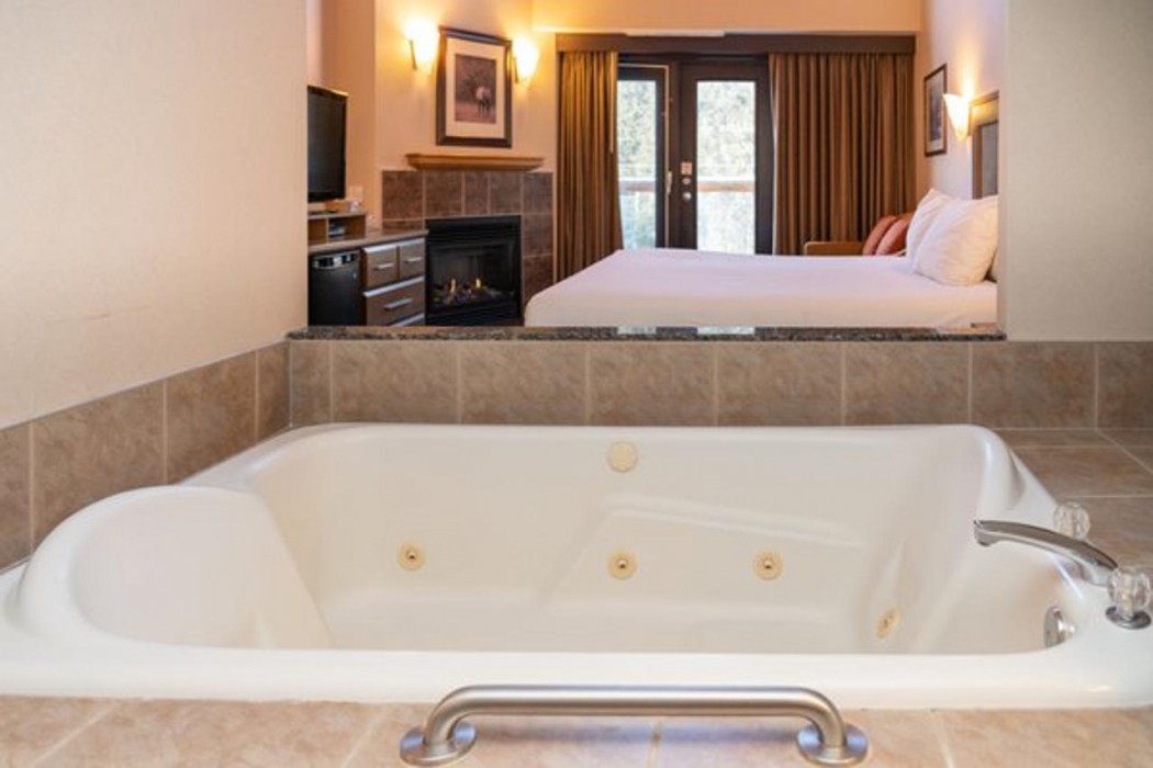 Rundlestone Lodge Hotel 36/88
