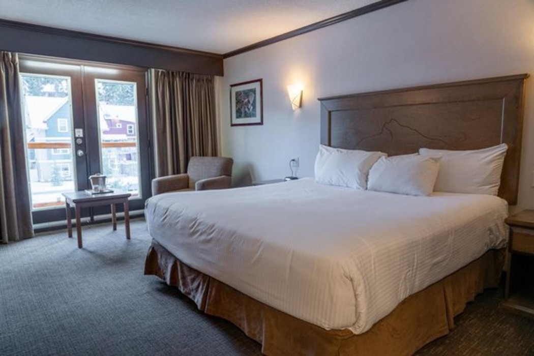 Rundlestone Lodge Hotel 43/88