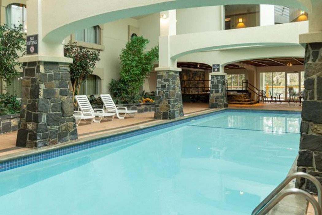Rundlestone Lodge Hotel 56/88