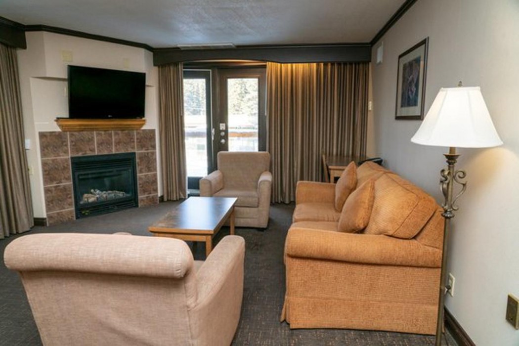 Rundlestone Lodge Hotel 40/88