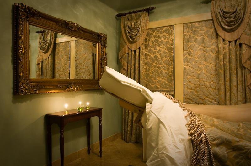 Abigail S Hotel 5/59