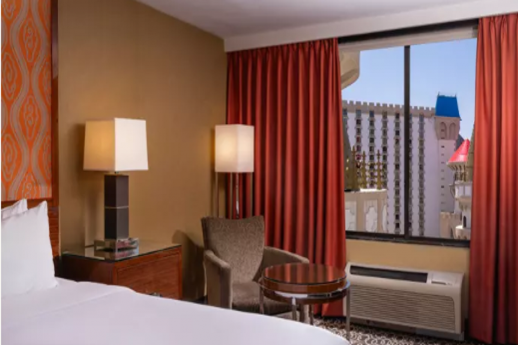 Excalibur Hotel and Casino, Paradise 11/45