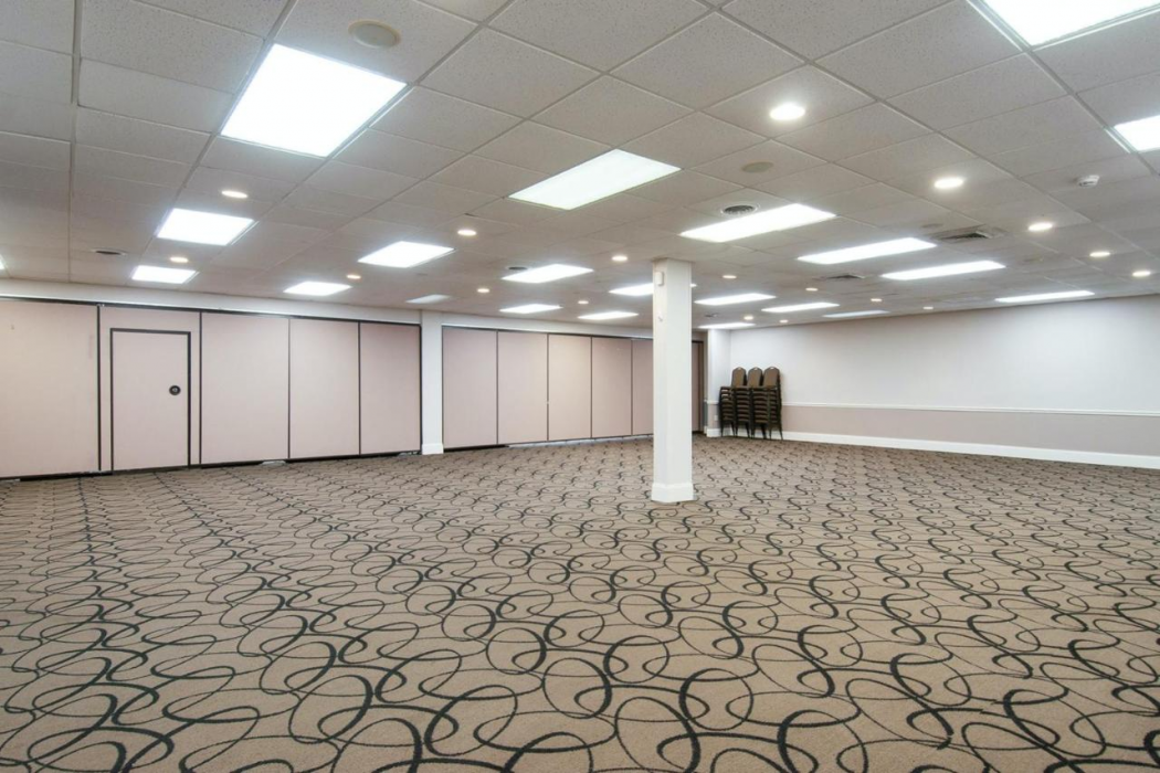 Days Inn & Suites by Wyndham Johnson City 18/36