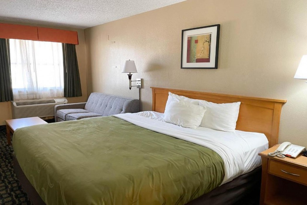 Studio6 Suites North Richland Hills, TX 8/24