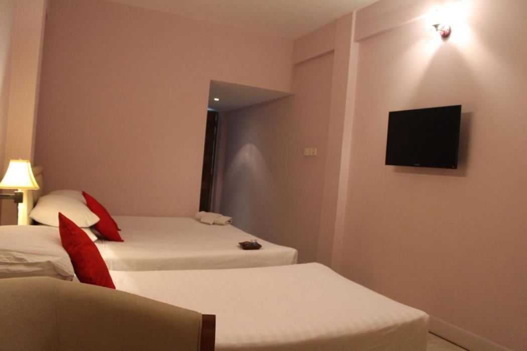 Hotel Sea Crown 12/48