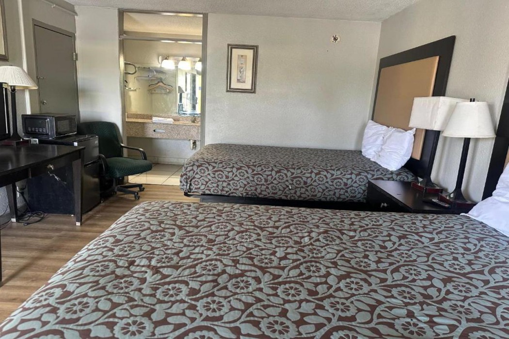 La Casa Inn Albany Near Tifton US 82 12/13