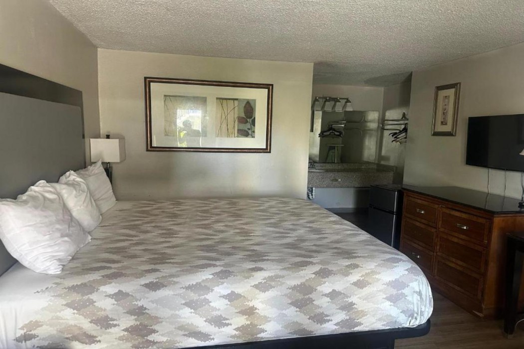 Room at La Casa Inn Albany Near Tifton US 82, ALBANY - GA
