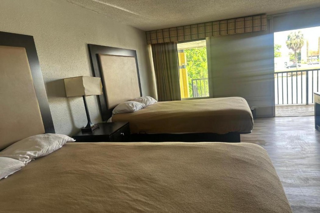 La Casa Inn Albany Near Tifton US 82 11/13