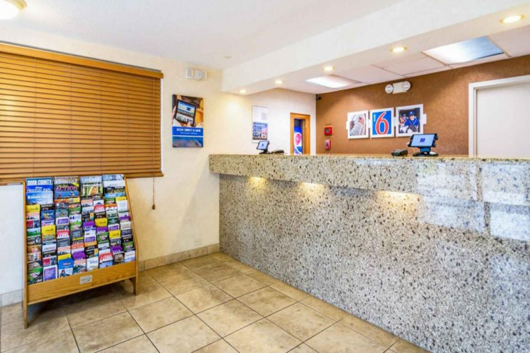 Lobby at Motel6 Alsip, IL, ALSIP - IL
