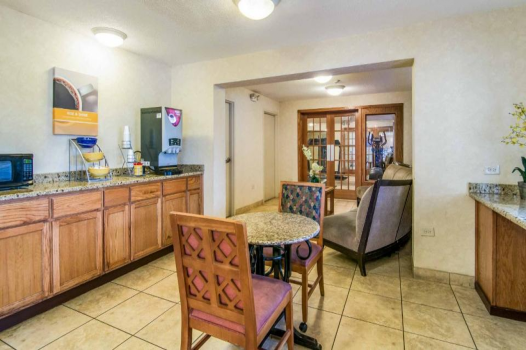Motel6 Alsip, IL 30/58
