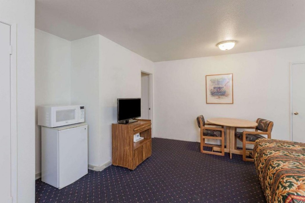 Grand Park Inn Anaheim Maingate 7/17