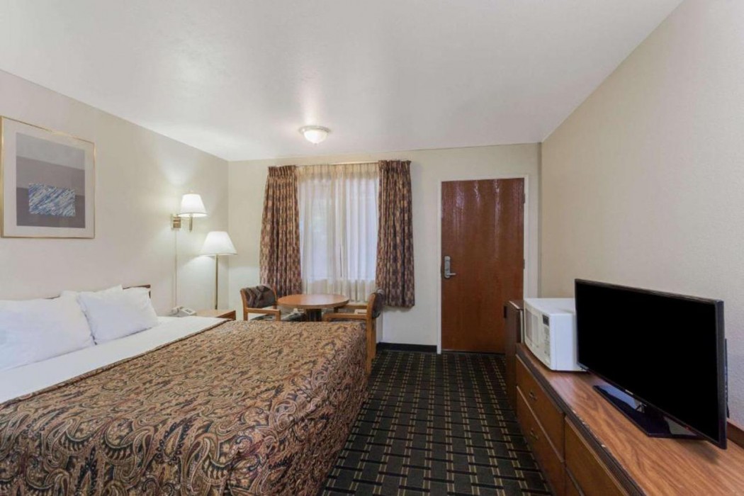 Grand Park Inn Anaheim Maingate 10/17