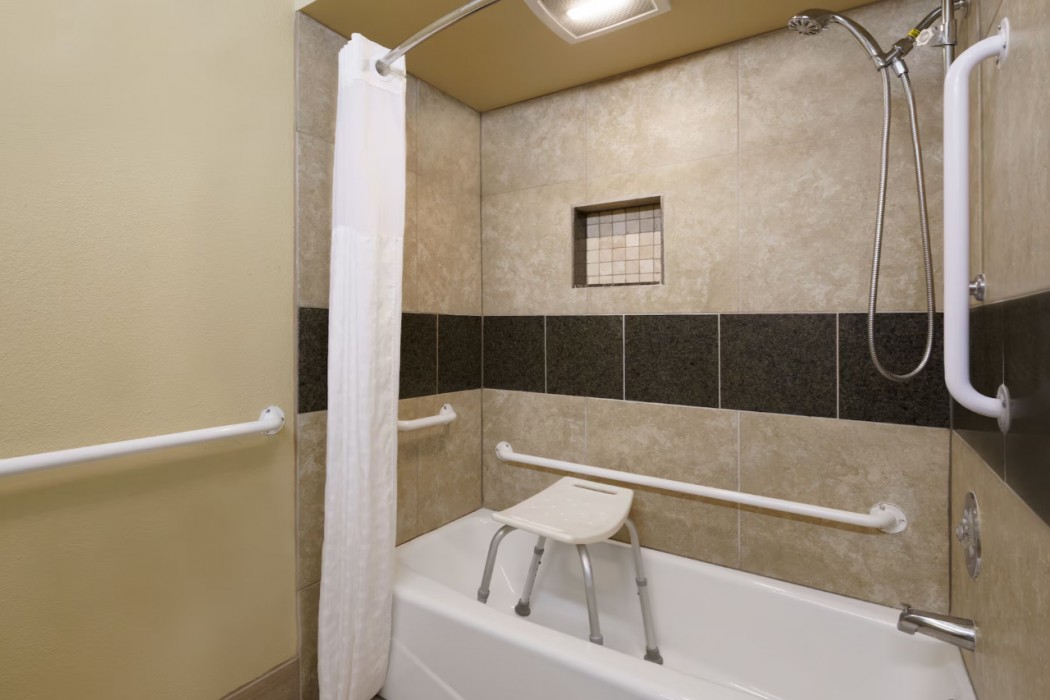 Days Inn by Wyndham Bend 23/49
