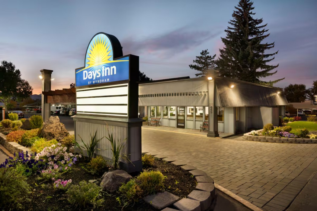 Days Inn by Wyndham Bend 2/49