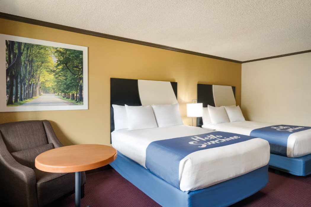 Days Inn by Wyndham Bend 8/49